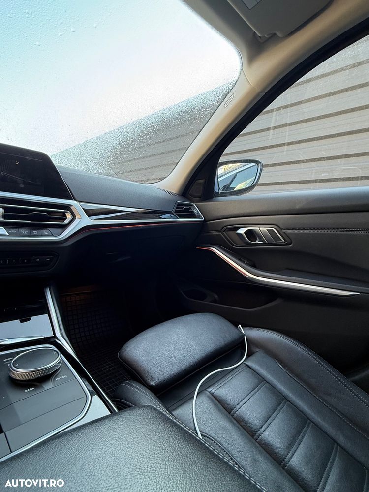 BMW Seria 3 320d xDrive Aut. Luxury Line - 12