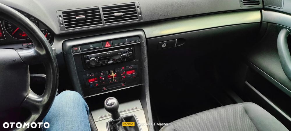 Audi A4 Avant - 22