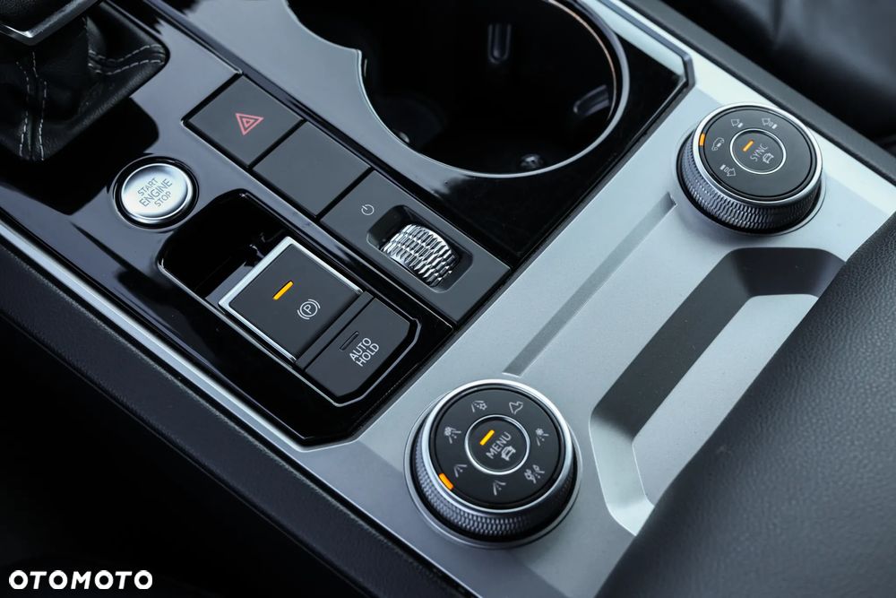 Volkswagen Touareg 3.0 V6 TDI SCR 4Mot - 36