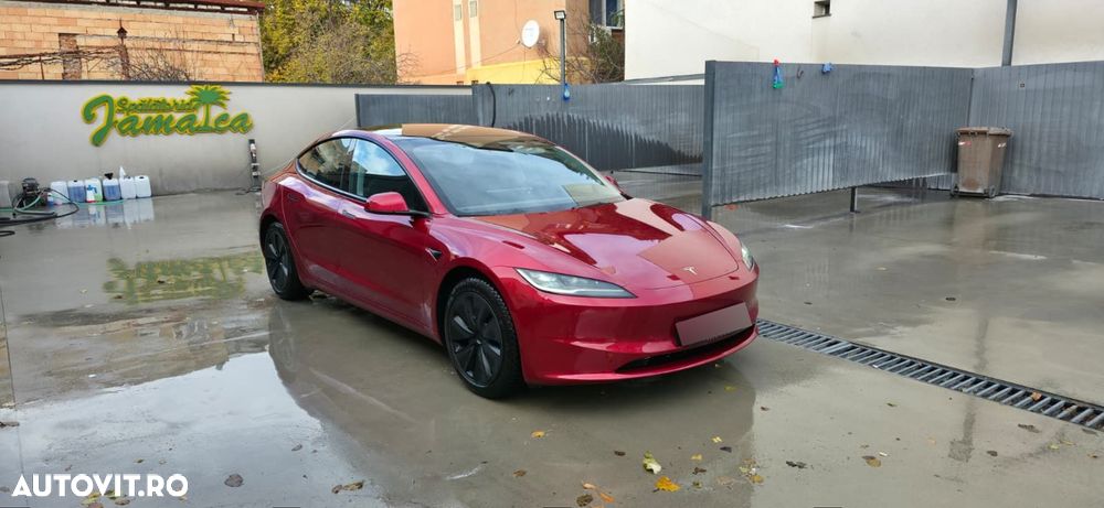 Tesla Model 3 Long Range - 6