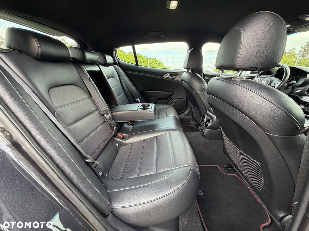 Kia Stinger - 13