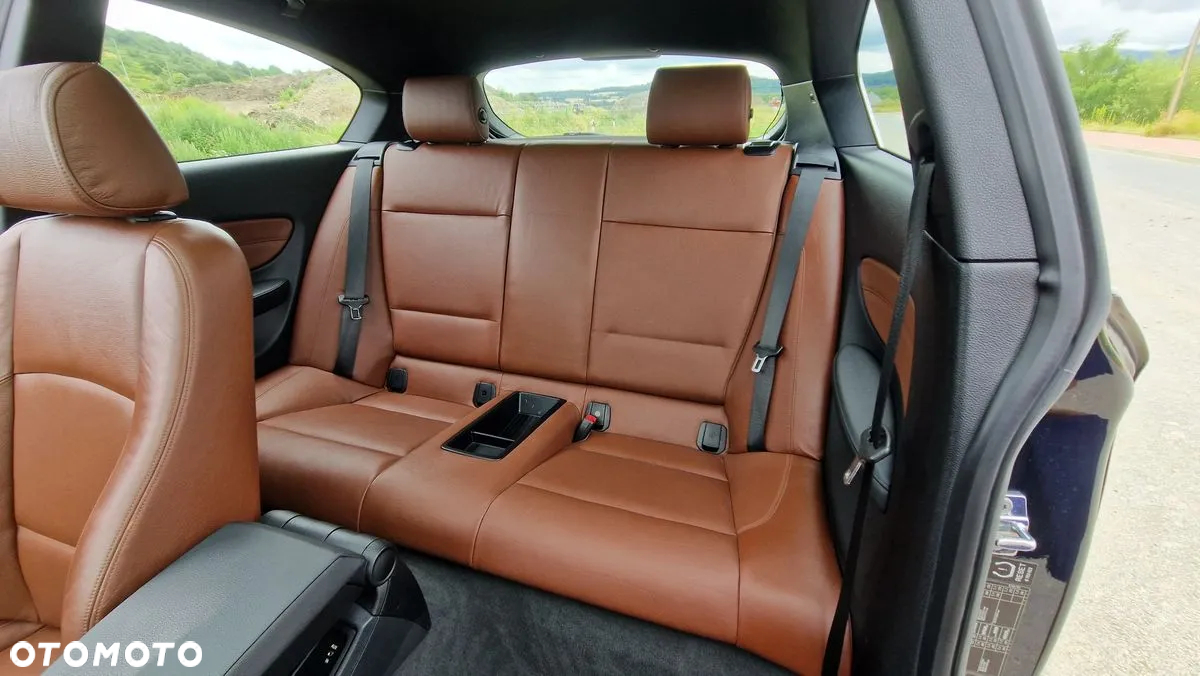 BMW Seria 1 120i Edition Sport - 9