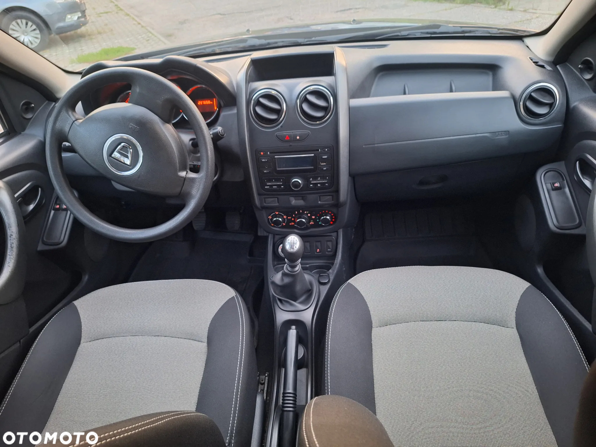 Dacia Duster 1.6 Laureate 4x4 - 7