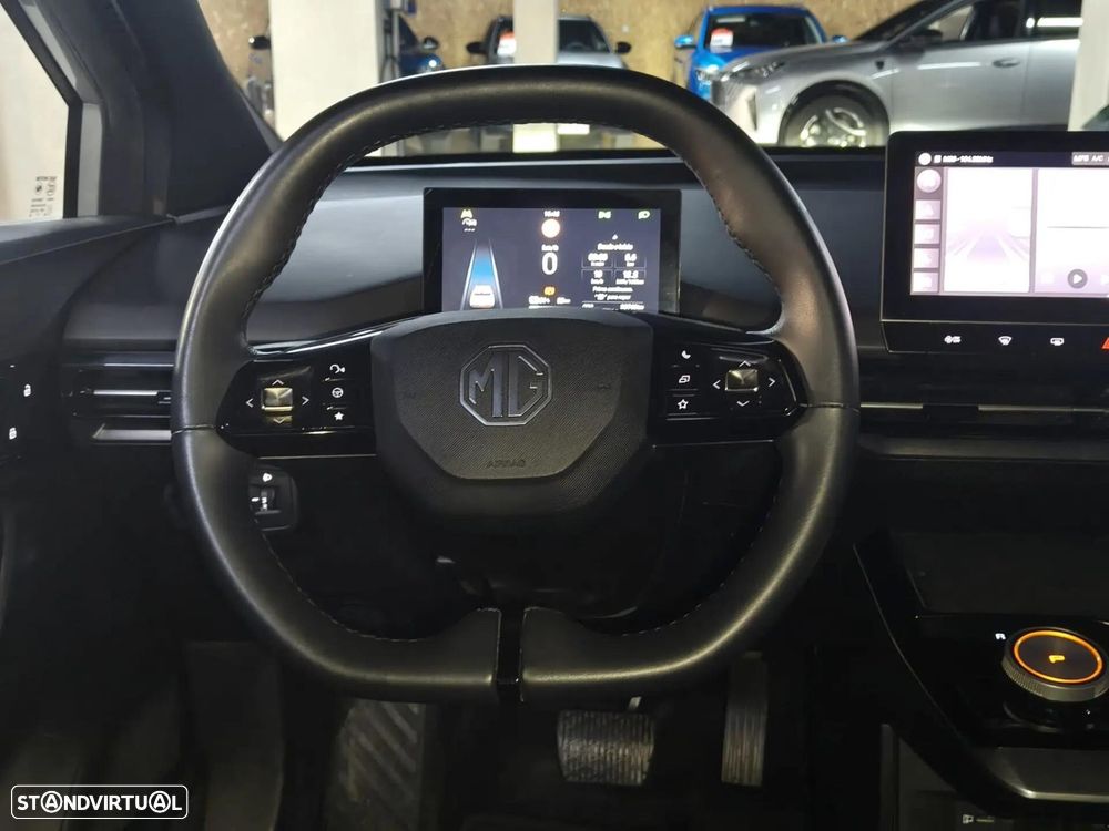 MG MG4 64 kWh Luxury - 34