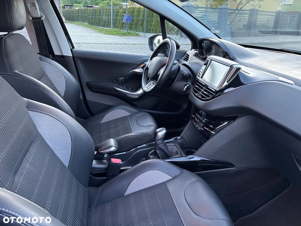 Peugeot 2008 1.6 BlueHDi Allure - 21