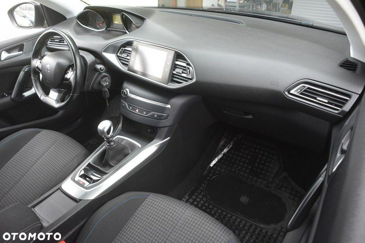 Peugeot 308 SW PureTech 110 Stop & Start Style - 13