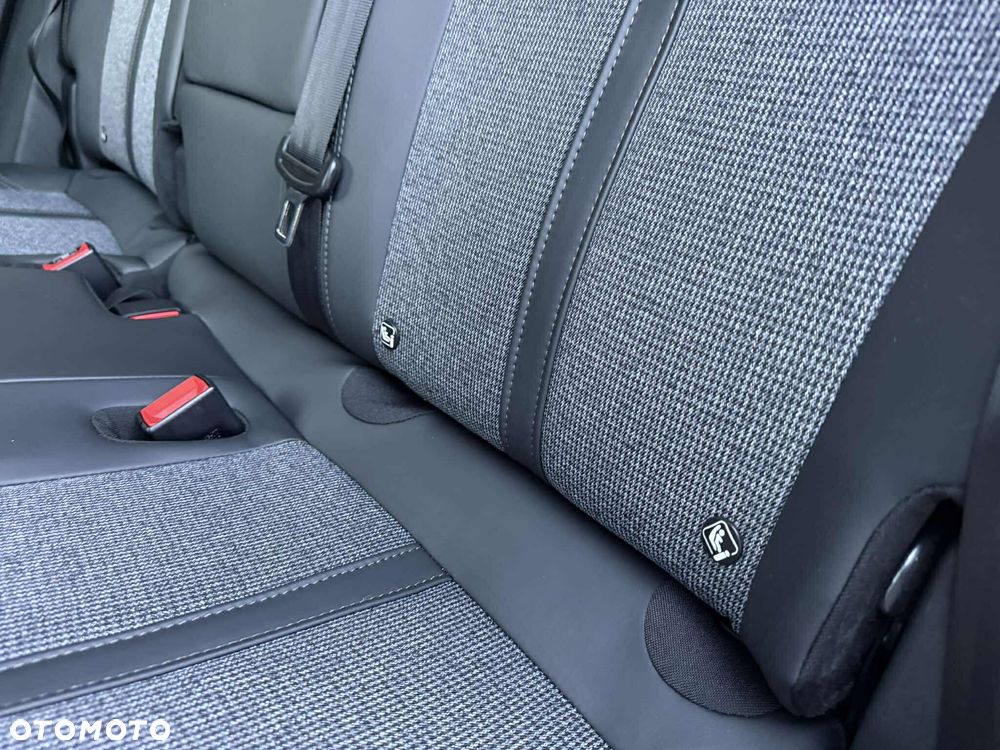 Peugeot 3008 1.6 BlueHDi Allure S&S - 22