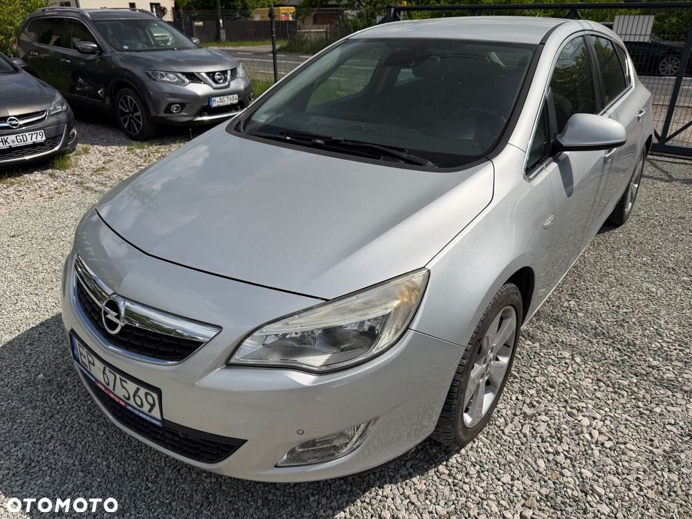 Opel Astra 1.6 Design Edition - 9