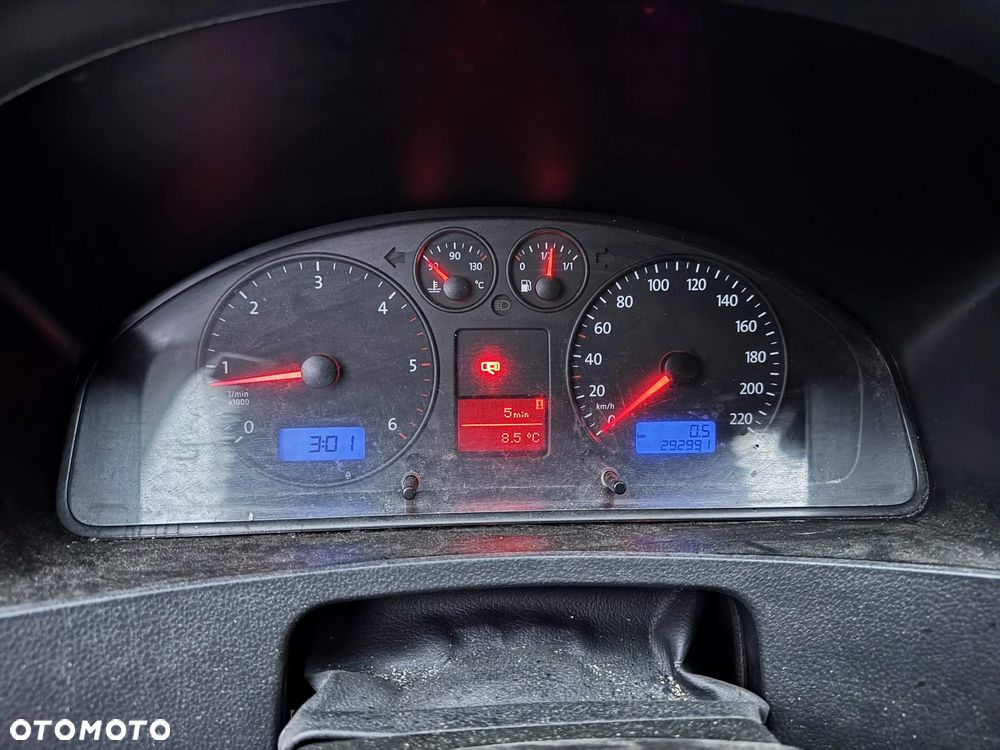 Volkswagen Transporter - 18