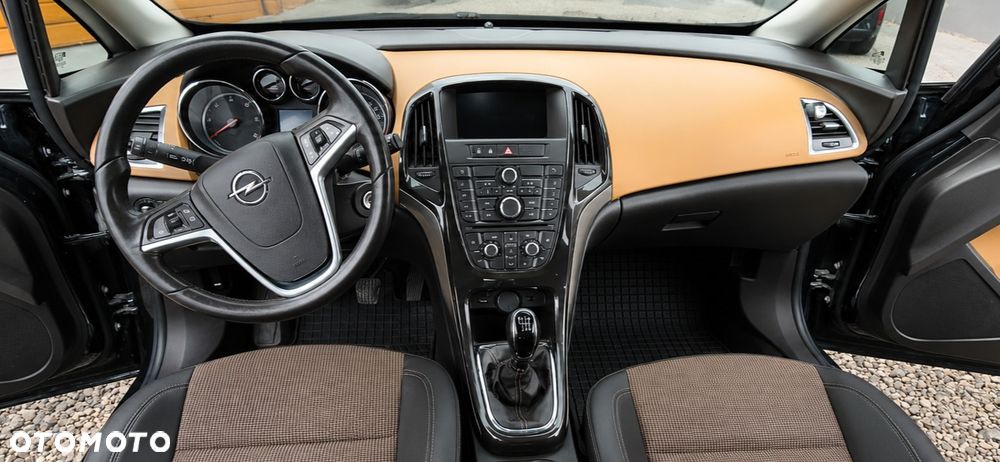 Opel Astra 2.0 CDTI Enjoy - 4