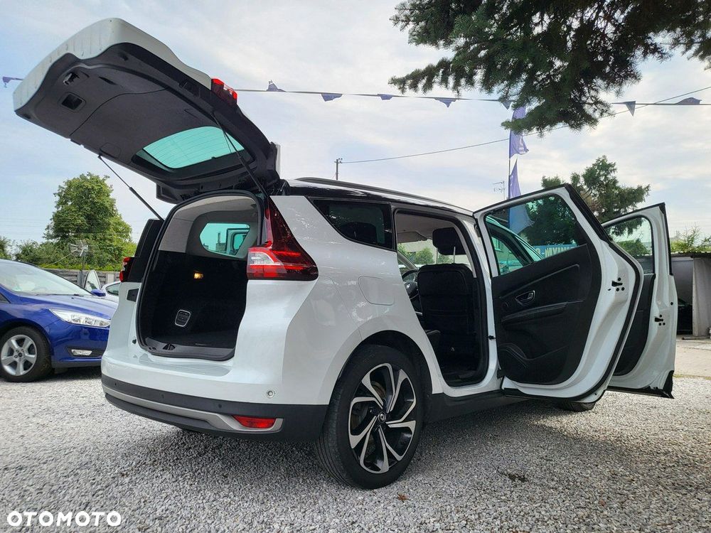 Renault Grand Scenic - 11