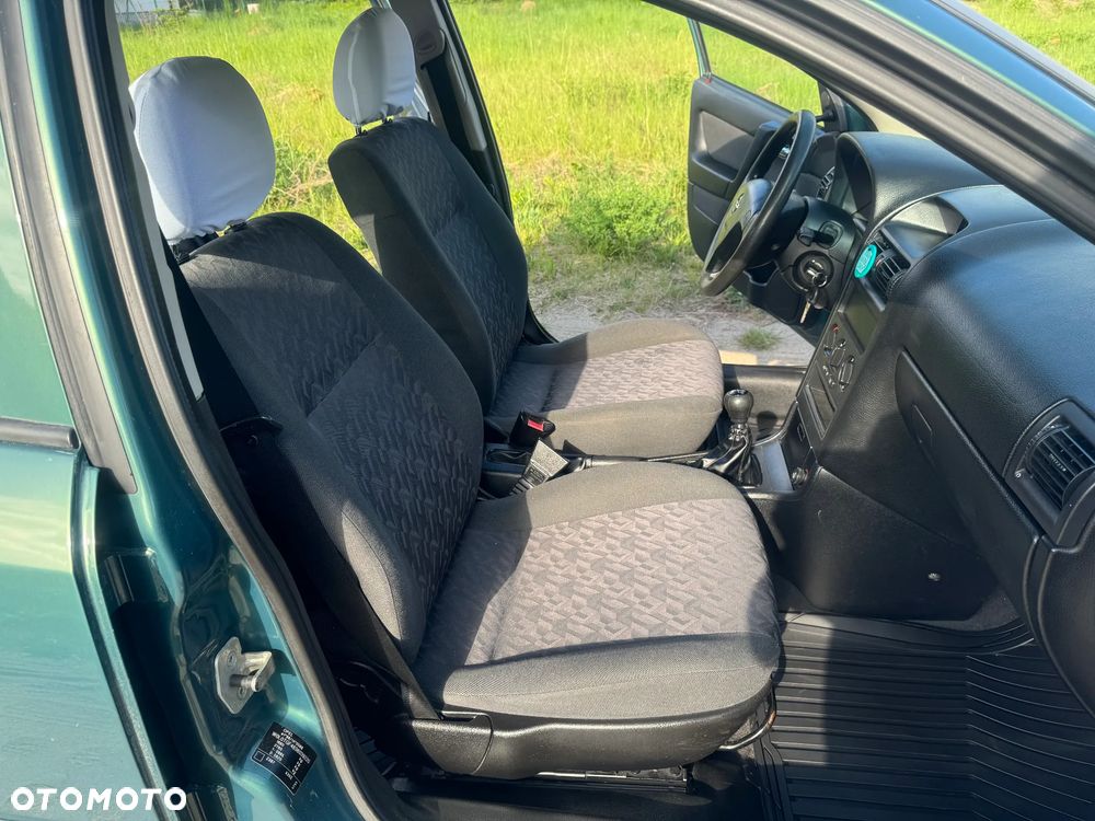Opel Astra - 8