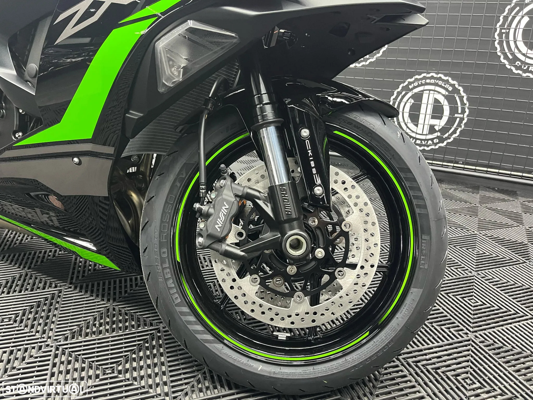 Kawasaki ZX 6R - 15
