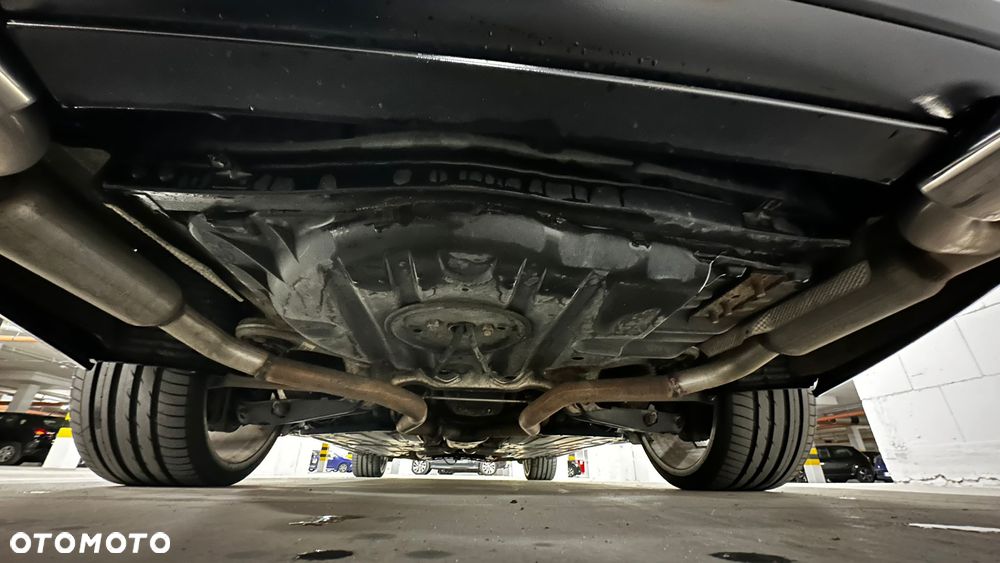 Mercedes-Benz Klasa E 500 4-Matic Elegance - 24