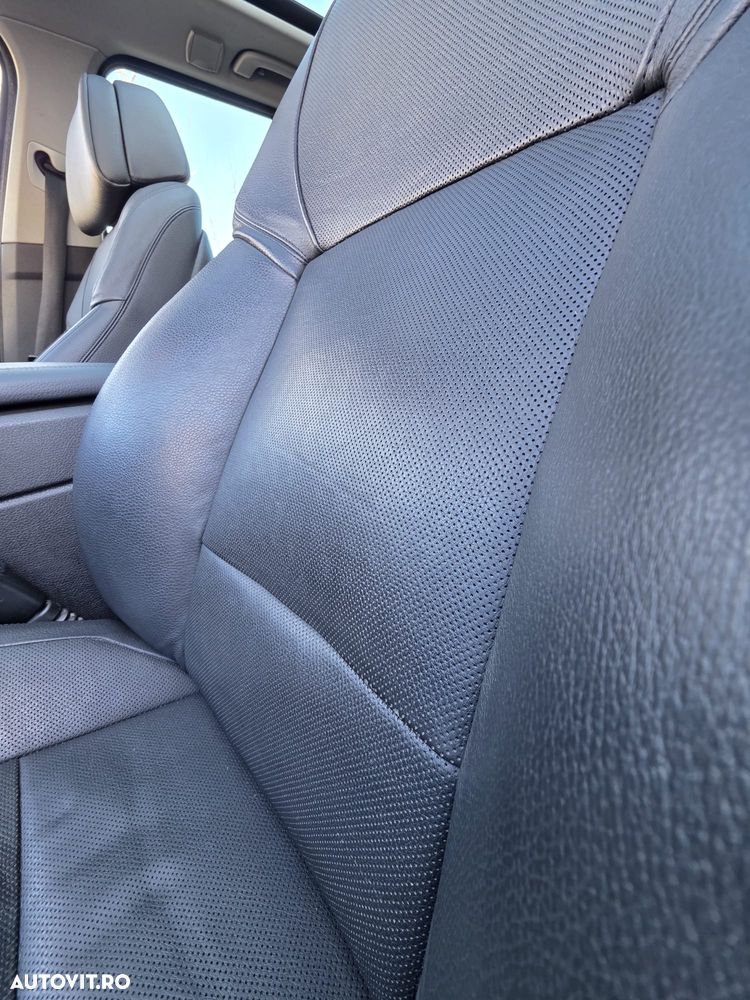 BMW Seria 5 520d Aut. Luxury Line - 24