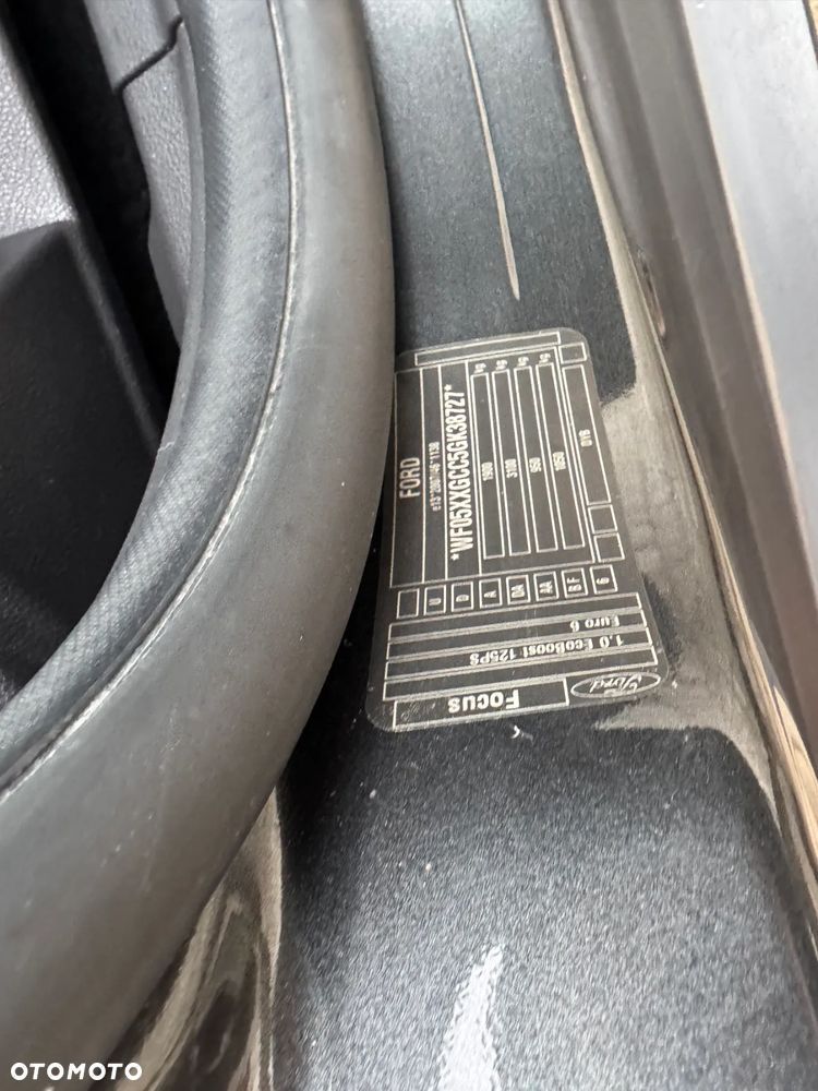 Ford Focus 1.0 EcoBoost Active Business - 21