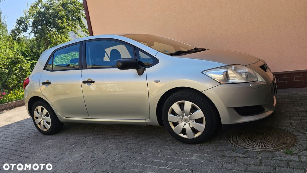 Toyota Auris - 12