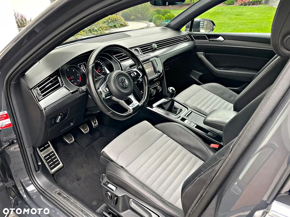 Volkswagen Passat Variant 1.6 TDI (BlueMotion Technology) Comfortline - 22