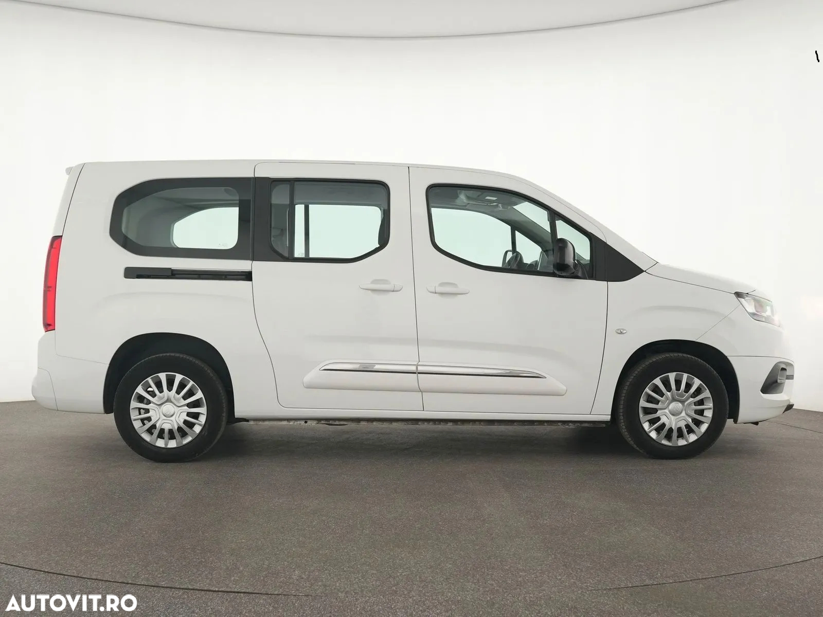 Toyota Proace City Verso 1.5 D-4D 100CP 6MT 4+1 L2H1 Family - 7
