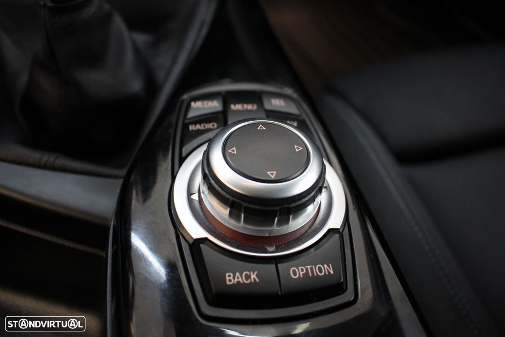 BMW 116 d EfficientDynamics Edition Sport Line - 32