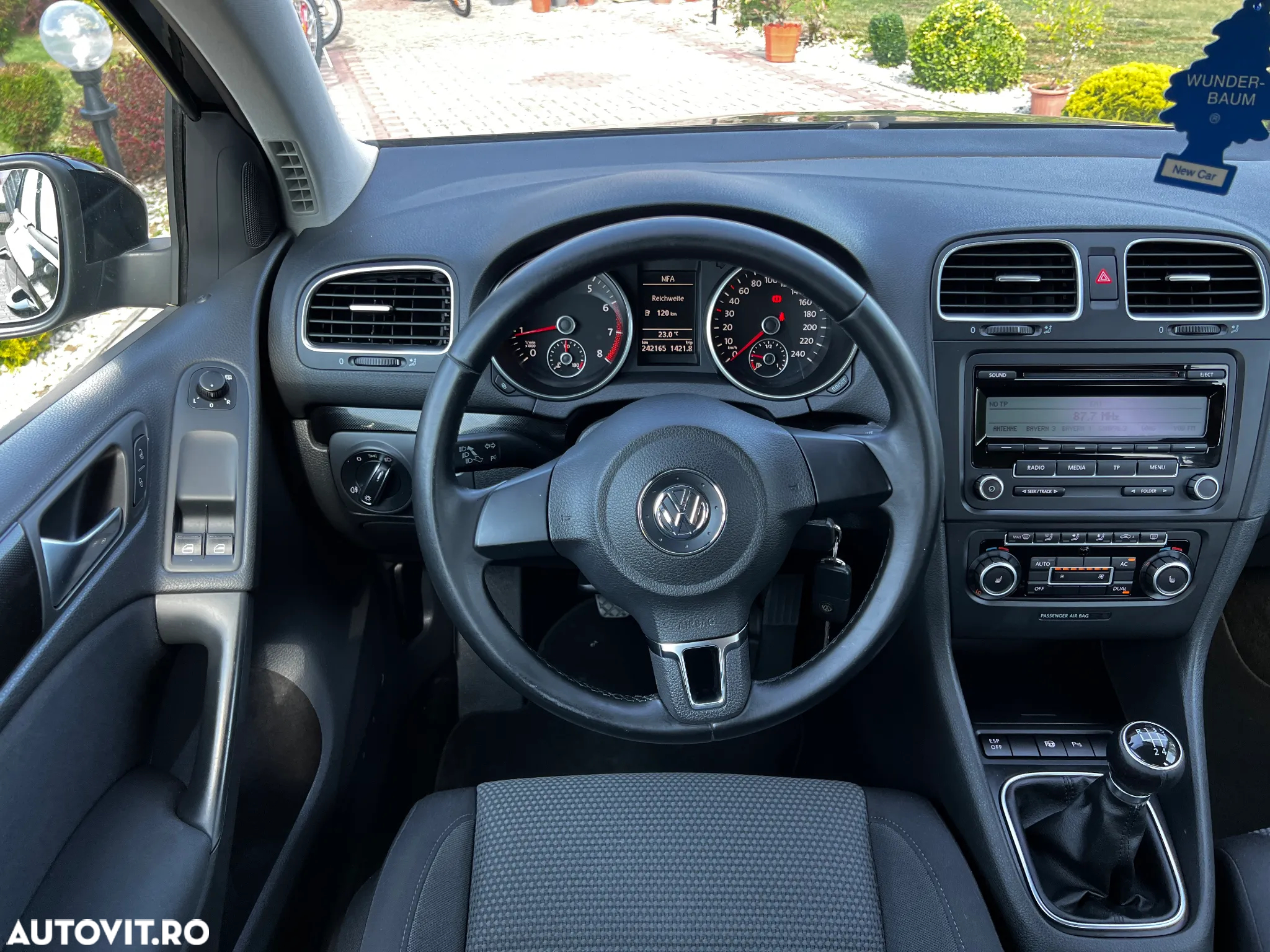 Volkswagen Golf 1.6 Comfortline - 25