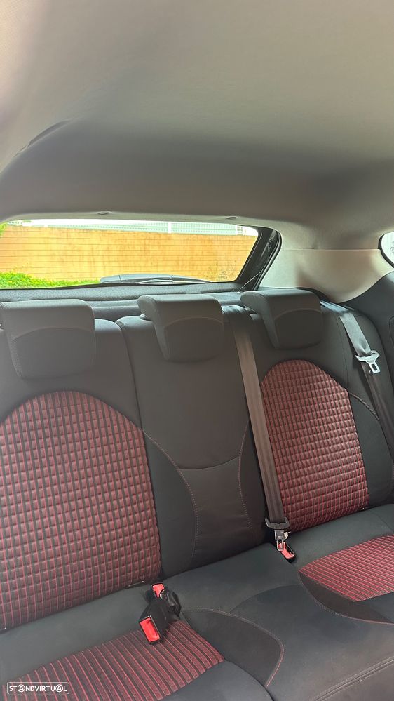 Alfa Romeo MiTo 1.3 JTD Distinctive - 25