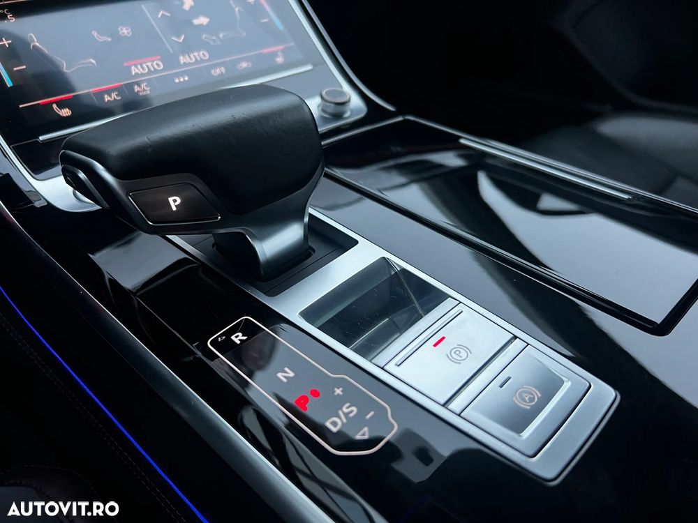 Audi A8 - 17