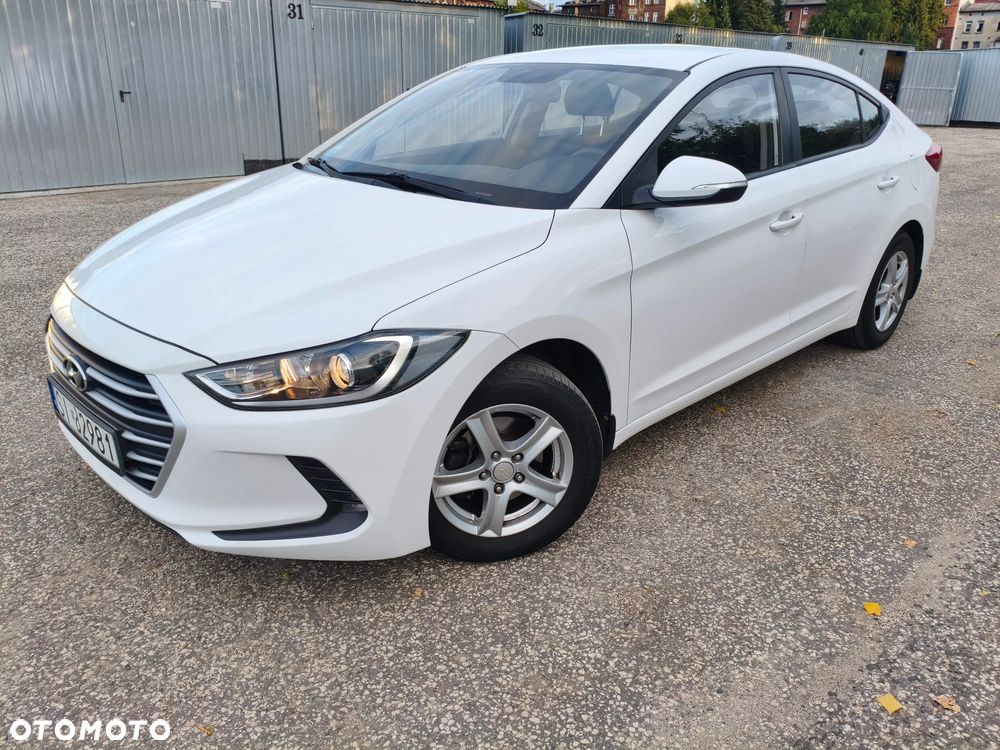 Hyundai Elantra 1.6 Comfort - 1
