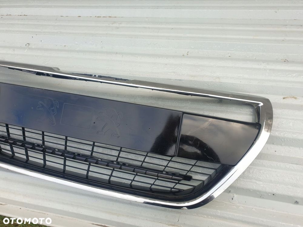 PEUGEOT 208 lift gti kratka atrapa grill w zderzak - 2