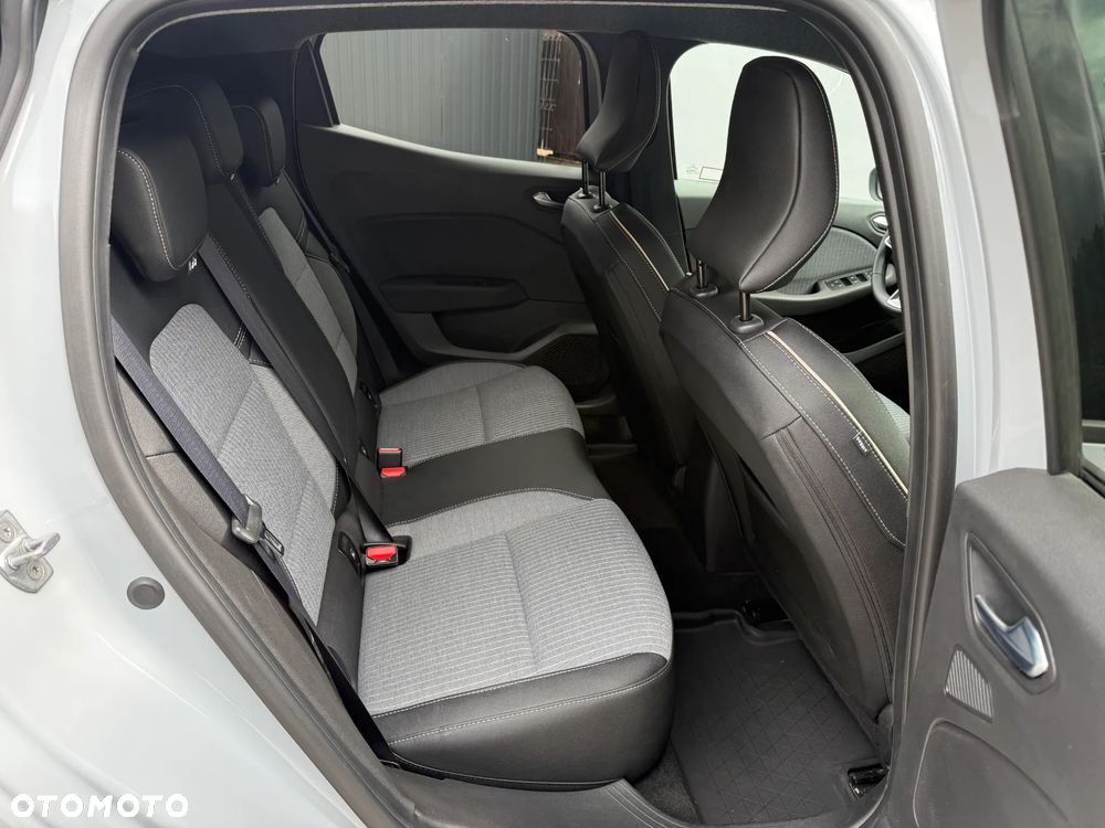 Renault Clio 1.0 TCe Techno - 11