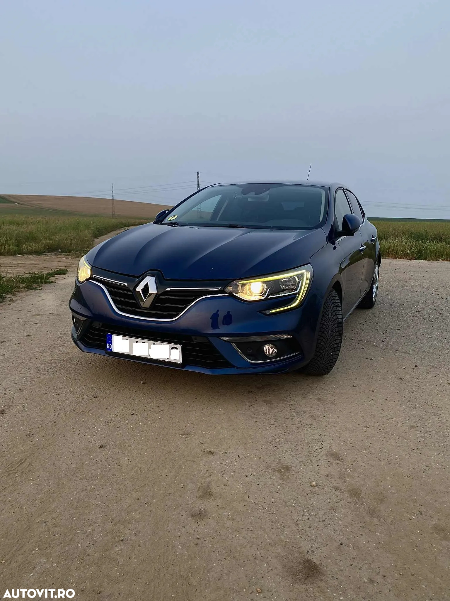 Renault Megane ENERGY dCi 110 EDC INTENS - 11