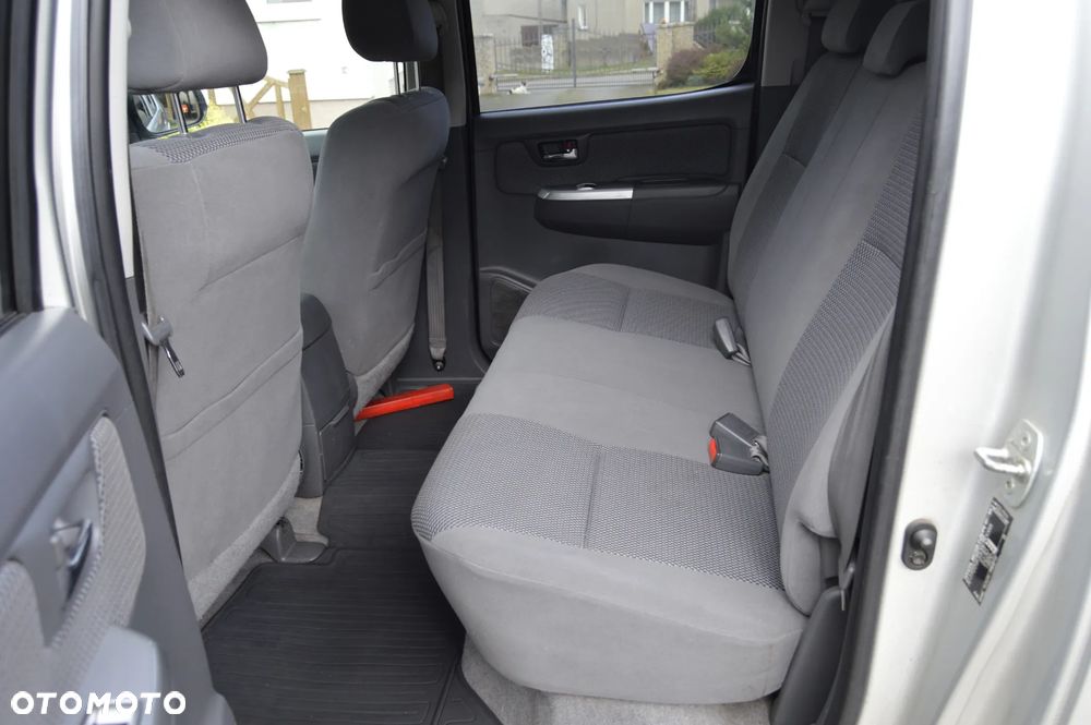 Toyota Hilux 3.0 D-4D SR5 - 13