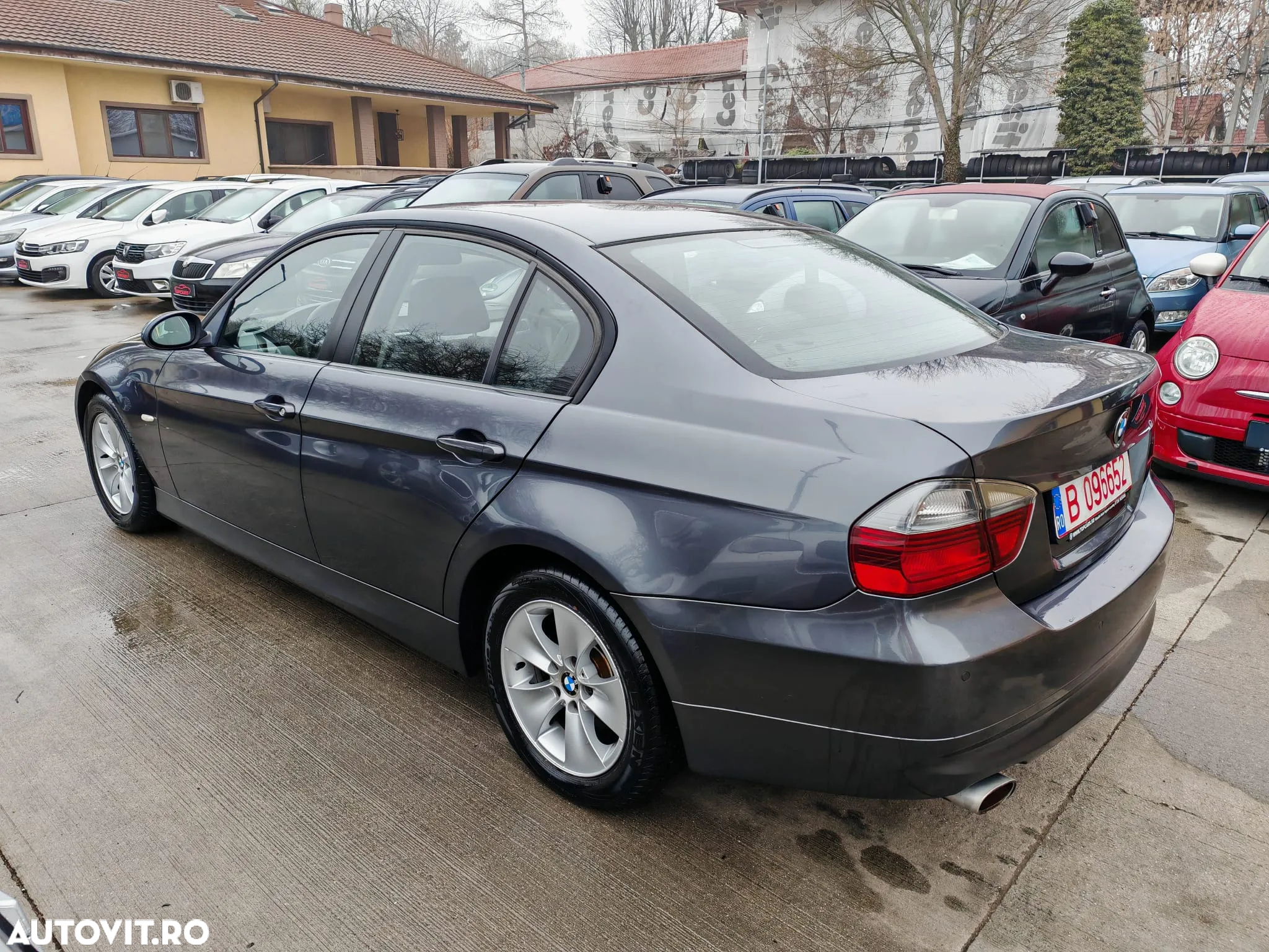 BMW Seria 3 320i Aut. - 3