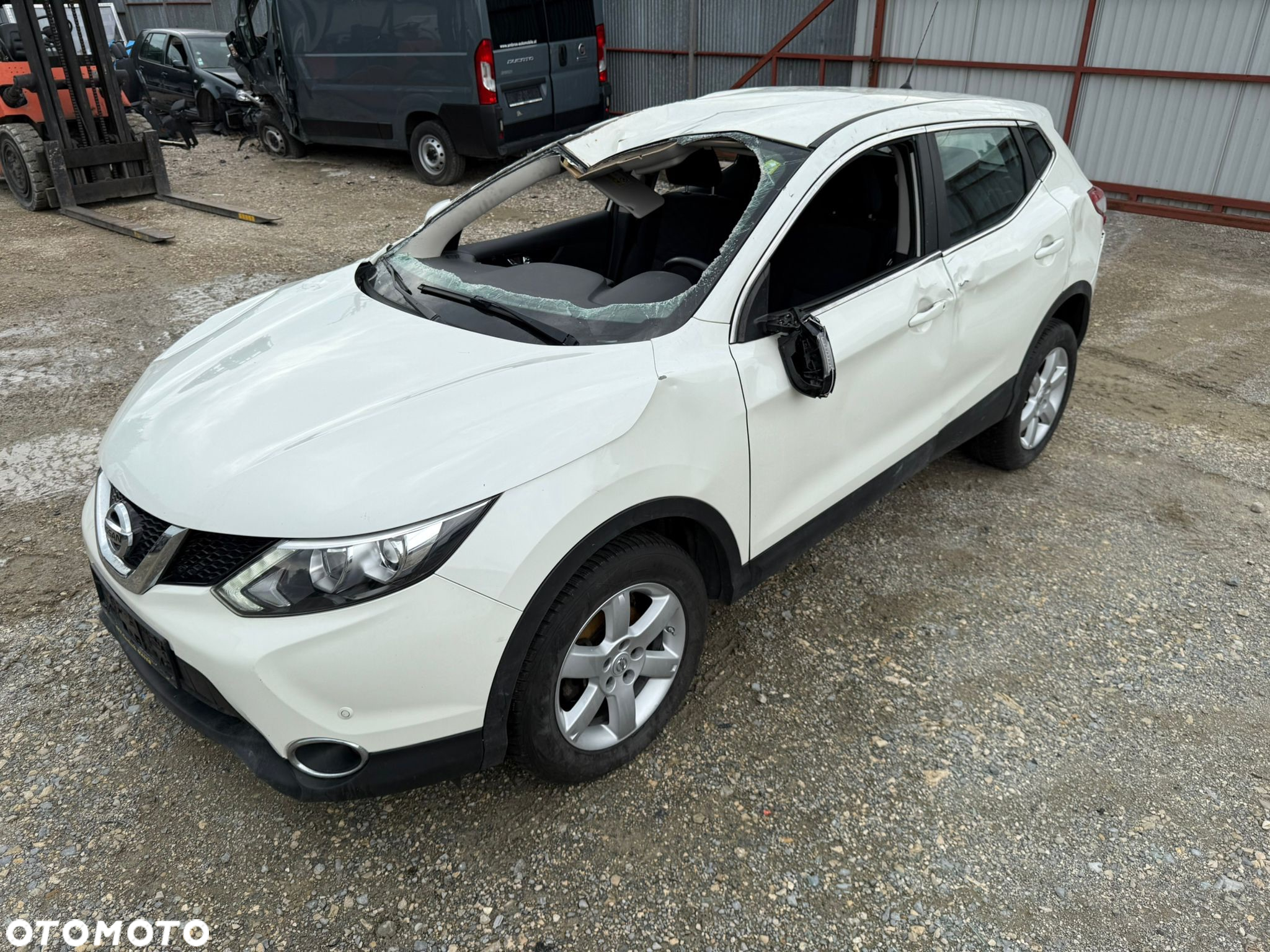 Nissan Qashqai 1.6 dCi TEKNA - 27
