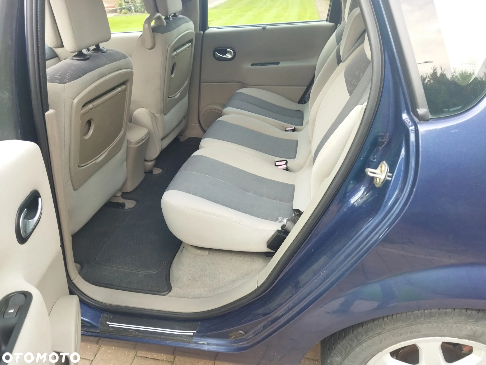 Renault Scenic 1.6 Exception - 12