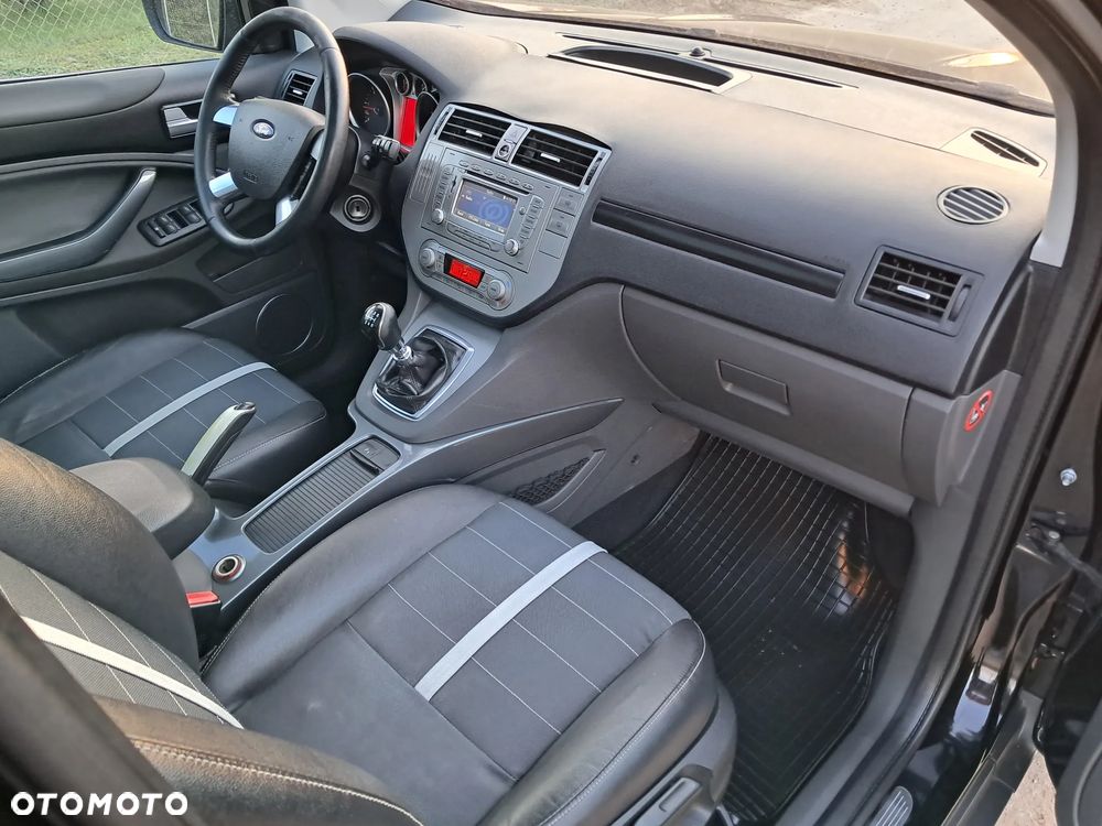 Ford Kuga 2.0 TDCi 4x4 Titanium - 17