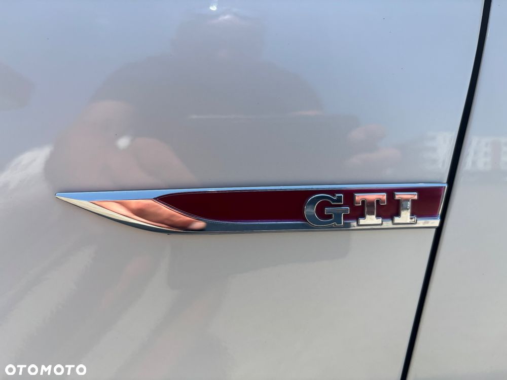 Volkswagen Polo 1.8 TSI BMT GTI - 8