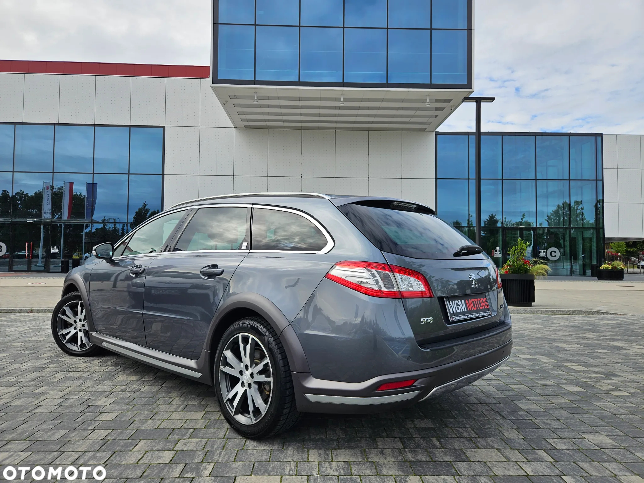 Peugeot 508 RXH Hybrid4 - 9