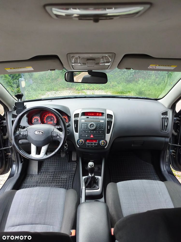 Kia Ceed 1.6 Comfort + - 21