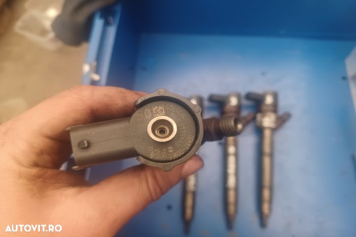 Set injectoare 0445110256 1.6 CRDI Hyundai i30 FD [2007 - 2010] wagon - 2