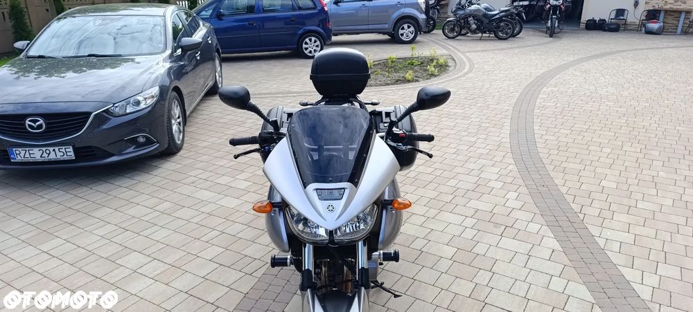 Yamaha TDM - 8