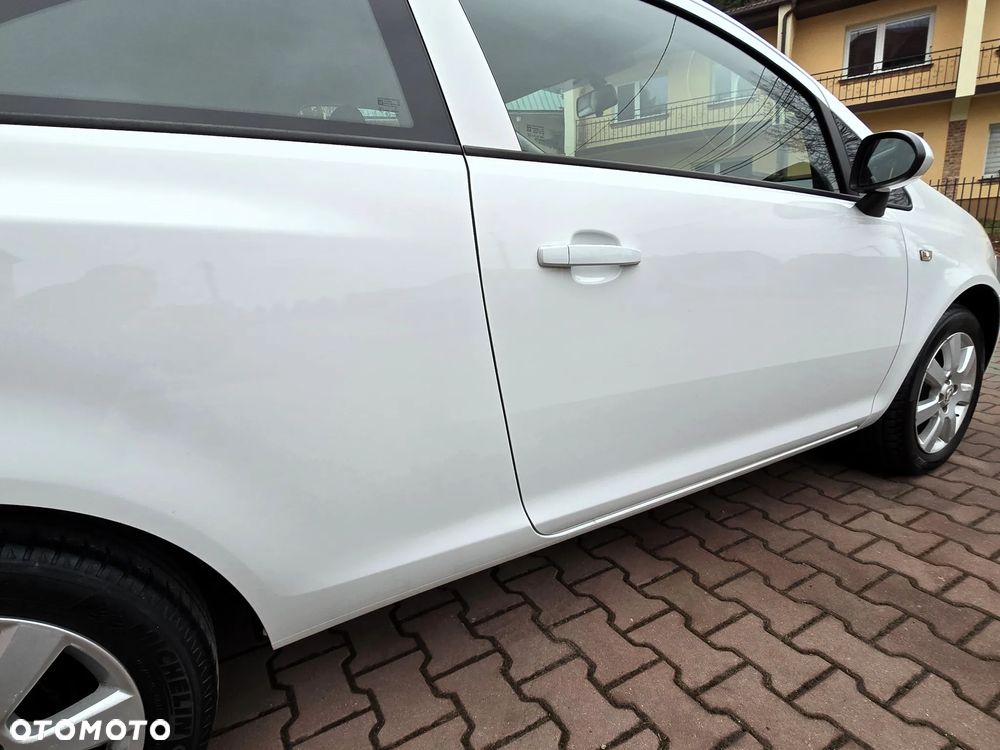 Opel Corsa 1.2 16V Innovation 110 Jahre - 15