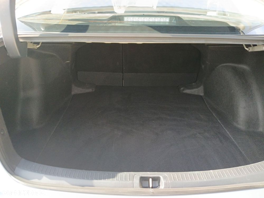 Toyota Corolla - 24