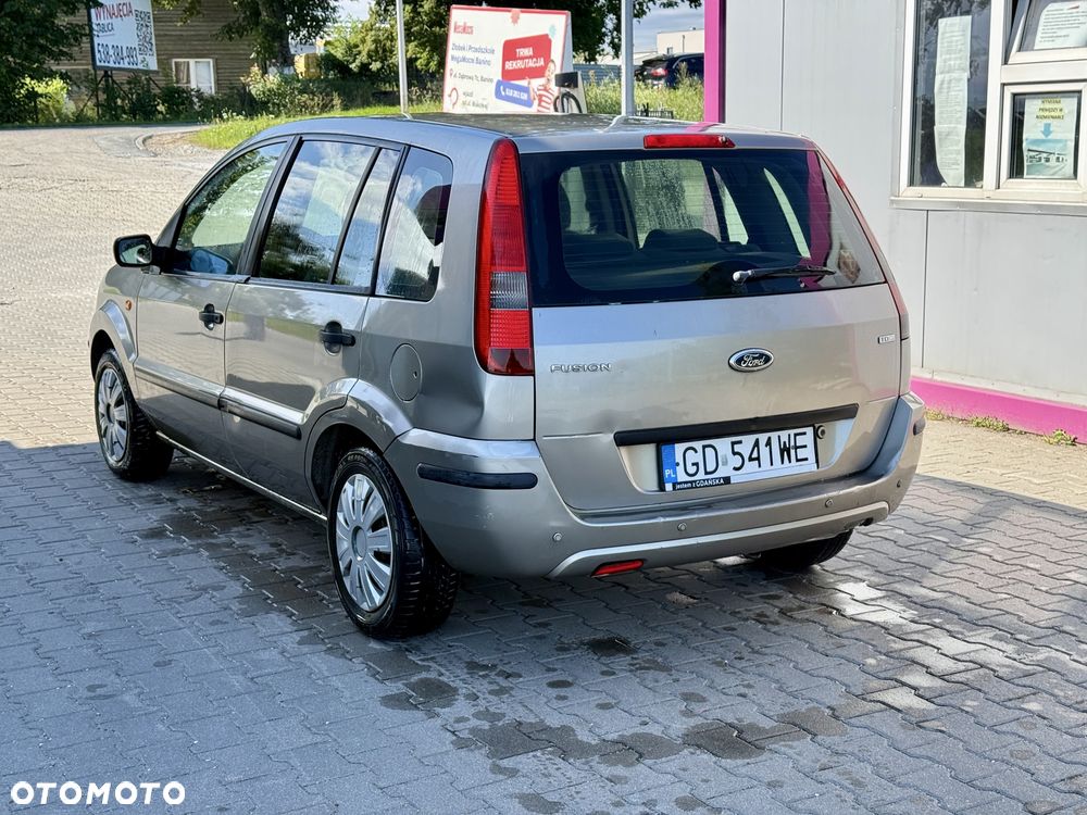 Ford Fusion - 3