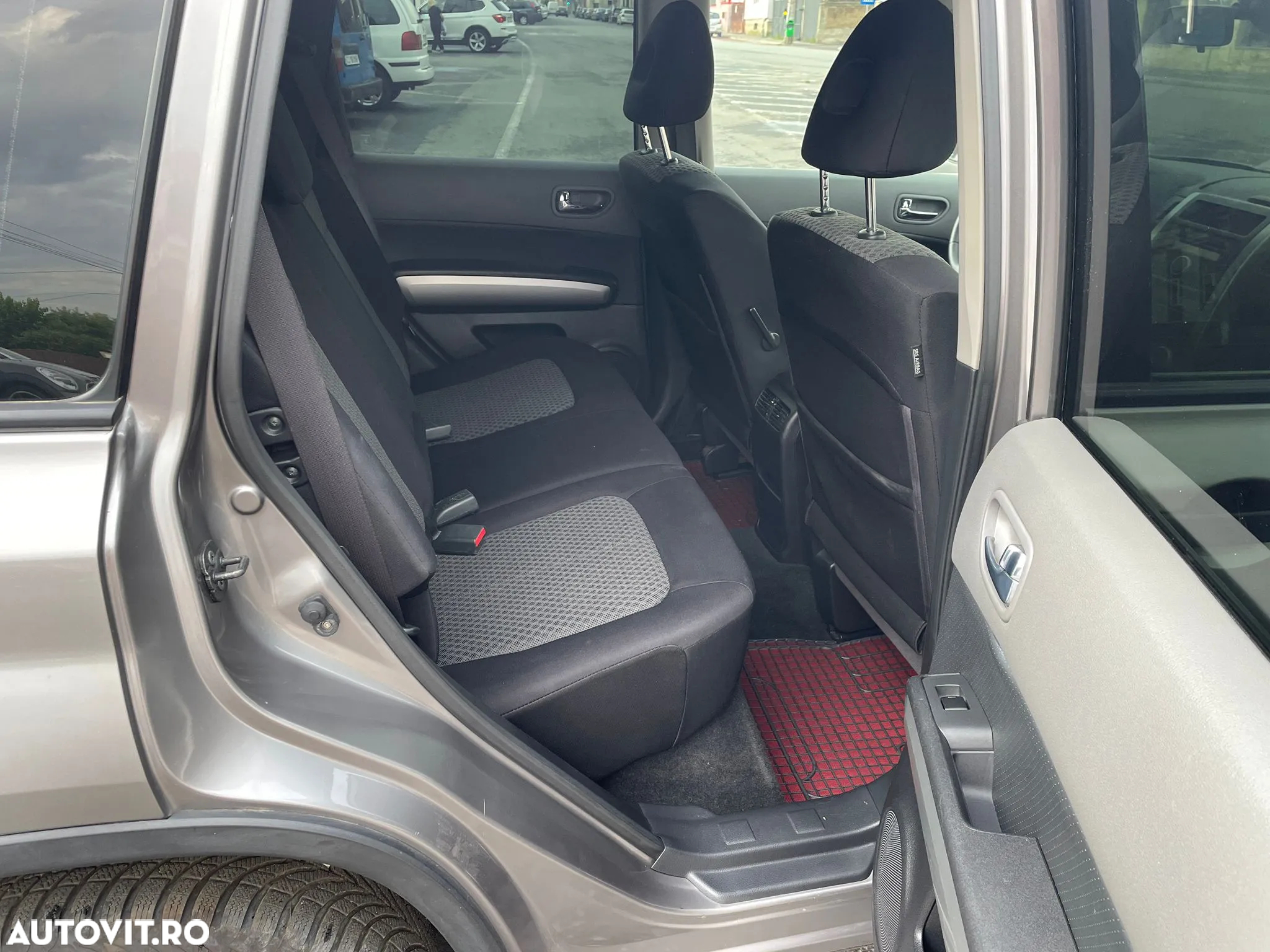 Nissan X-Trail 2.0 dCi 4x4 DPF Automatik Platinum - 10