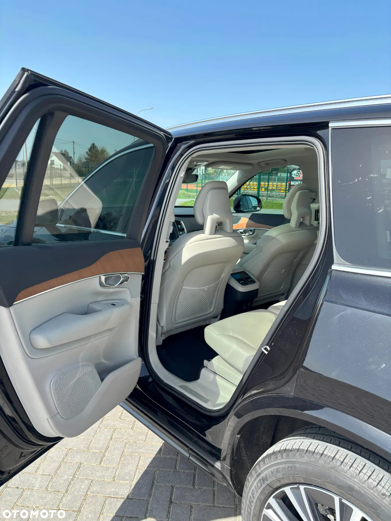 Volvo XC 90 - 8