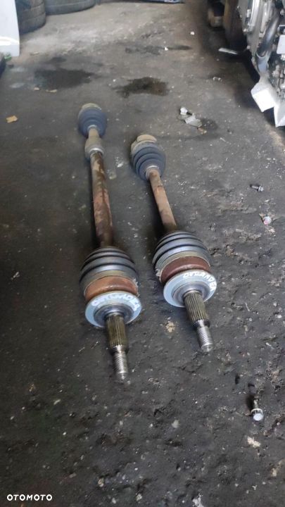 Mitsubishi Outlander III Hybryda półoś 2.4 - 1