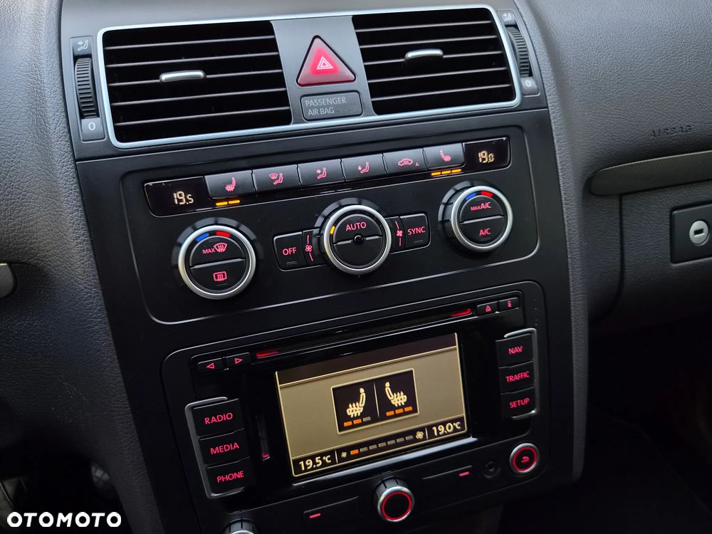 Volkswagen Touran 1.2 TSI BlueMotion Technology MATCH - 21