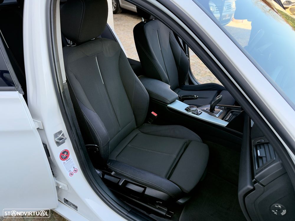 BMW 318 d Auto Pack M - 60