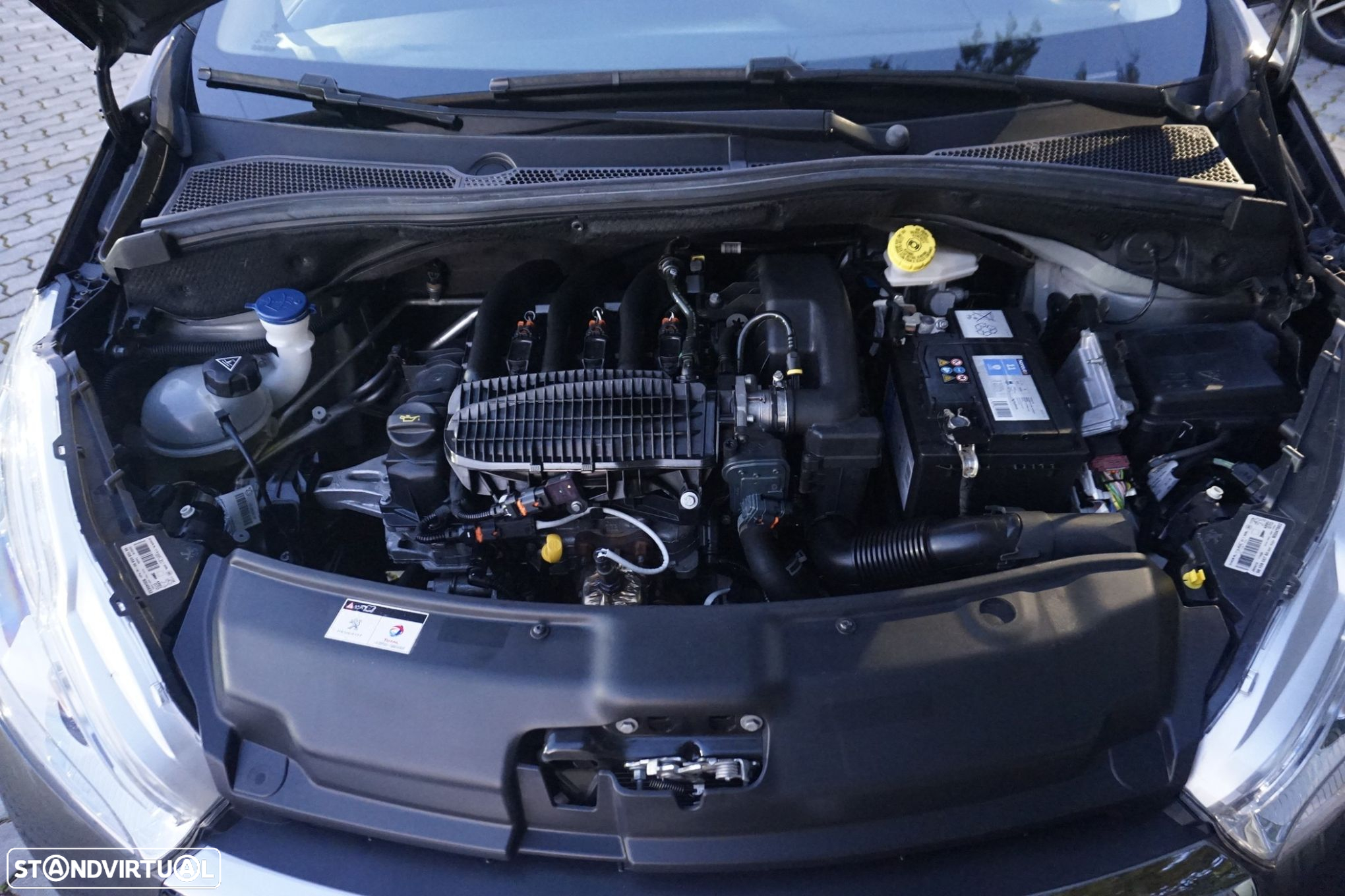 Peugeot 208 1.2 PureTech Style - 19